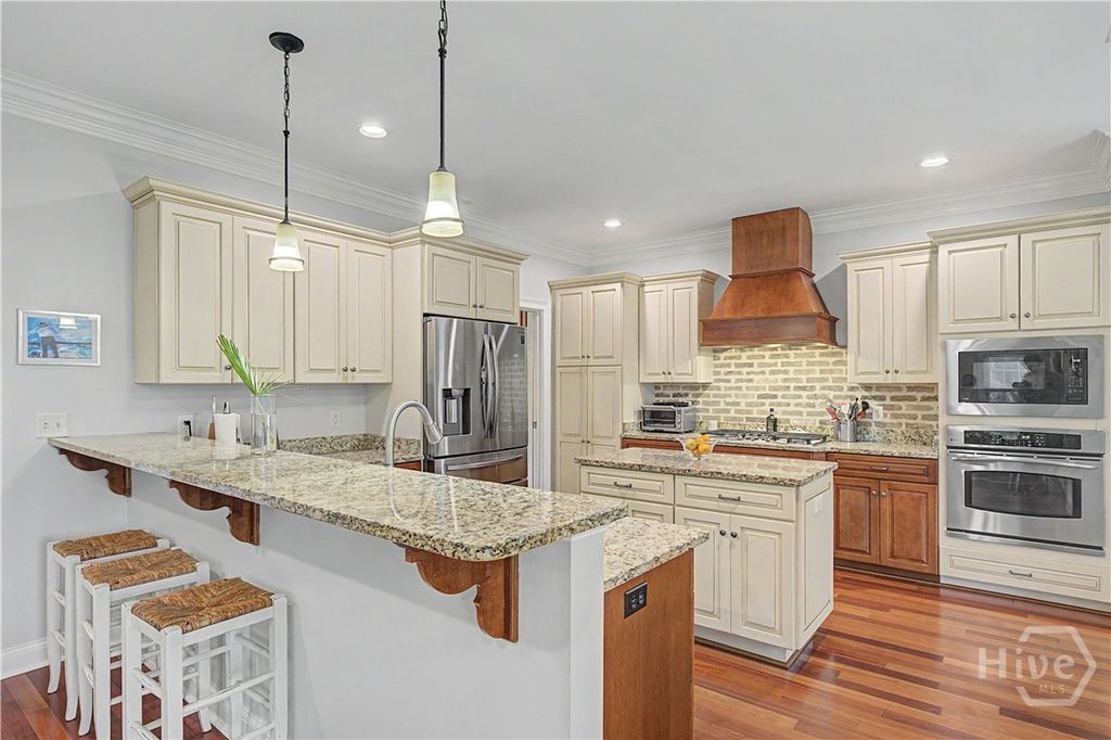 Image 6 of property listing at 8 Sapphire Island Road, Savannah, GA 31410