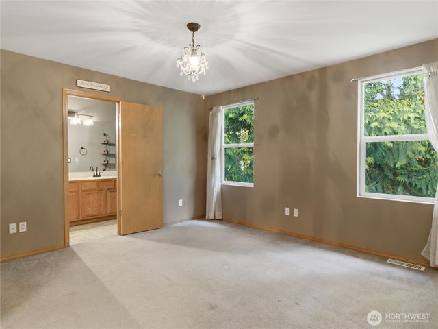 2977 NE Loyola St, Bremerton, WA 98311
