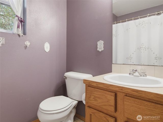 2977 NE Loyola St, Bremerton, WA 98311