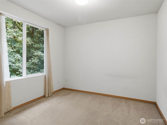 2977 NE Loyola St, Bremerton, WA 98311