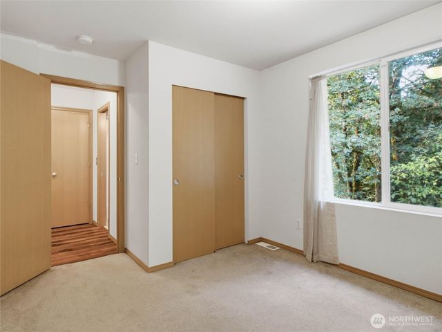 2977 NE Loyola St, Bremerton, WA 98311