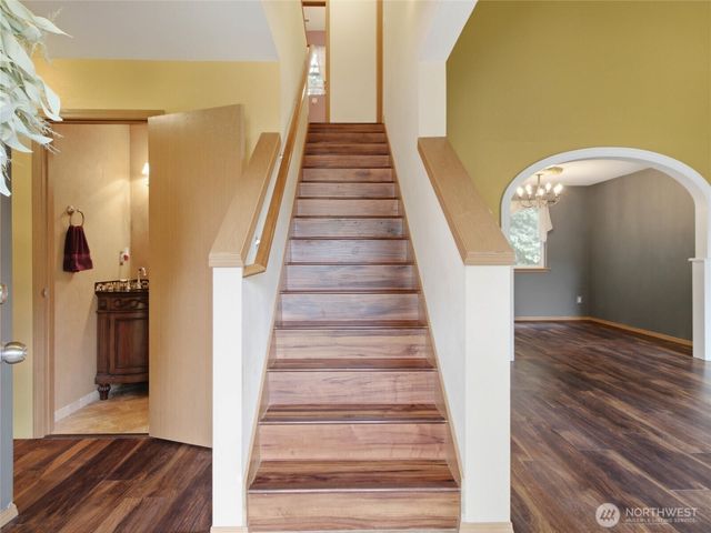 2977 NE Loyola St, Bremerton, WA 98311