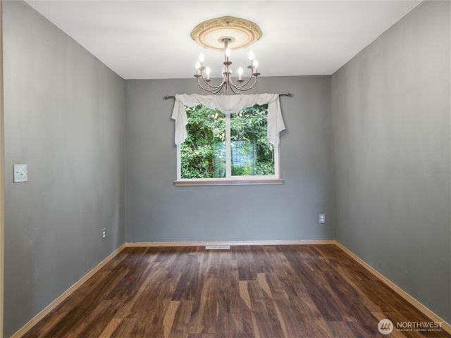 2977 NE Loyola St, Bremerton, WA 98311
