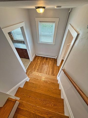 1186 Chestnut St 1186, Newton, MA 02464