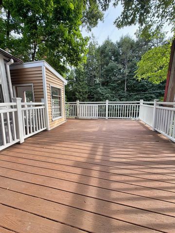 1186 Chestnut St 1186, Newton, MA 02464
