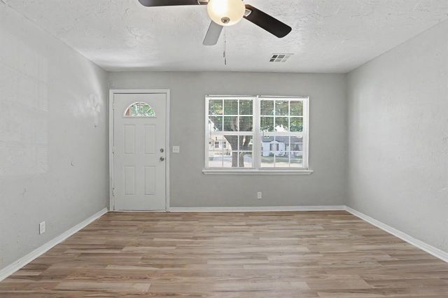 7215 NW 43rd Street, Bethany, OK 73008