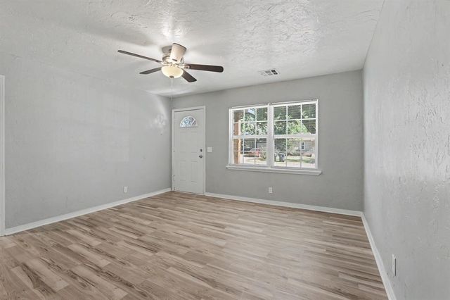 7215 NW 43rd Street, Bethany, OK 73008