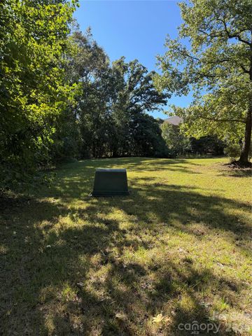 233 Clark Boulevard, Charlotte, NC 28262