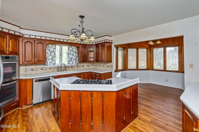 722 Feura Bush Road, Bethlehem, NY 12054