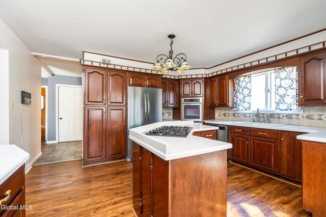 722 Feura Bush Road, Bethlehem, NY 12054