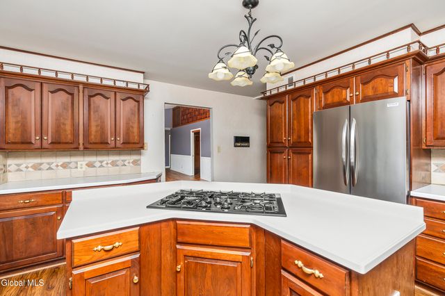 722 Feura Bush Road, Bethlehem, NY 12054