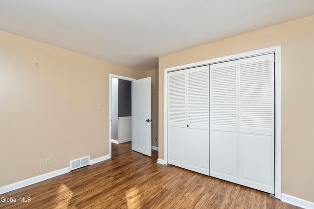 722 Feura Bush Road, Bethlehem, NY 12054