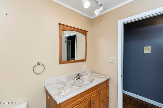 722 Feura Bush Road, Bethlehem, NY 12054