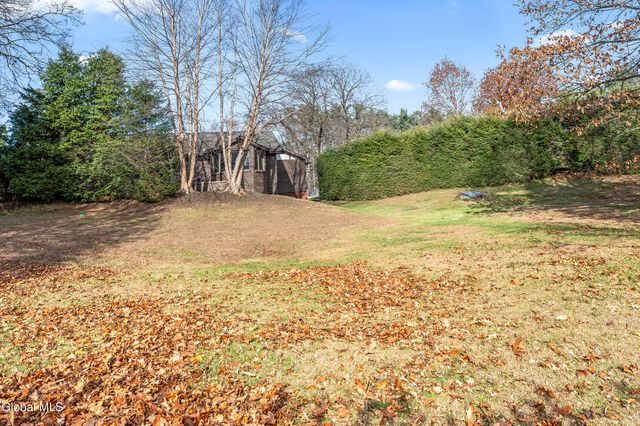 722 Feura Bush Road, Bethlehem, NY 12054