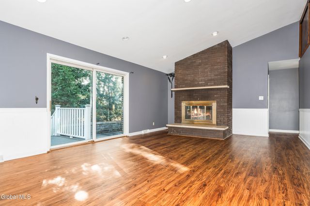 722 Feura Bush Road, Bethlehem, NY 12054