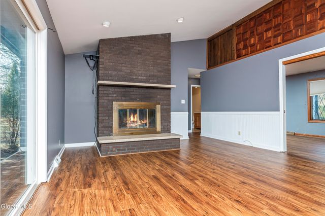 722 Feura Bush Road, Bethlehem, NY 12054