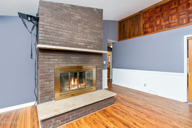 722 Feura Bush Road, Bethlehem, NY 12054