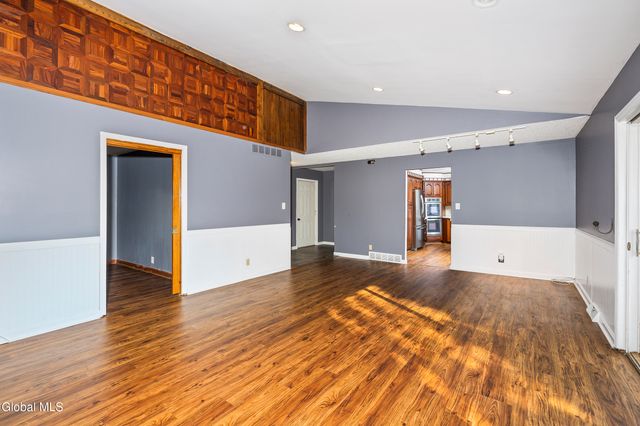 722 Feura Bush Road, Bethlehem, NY 12054