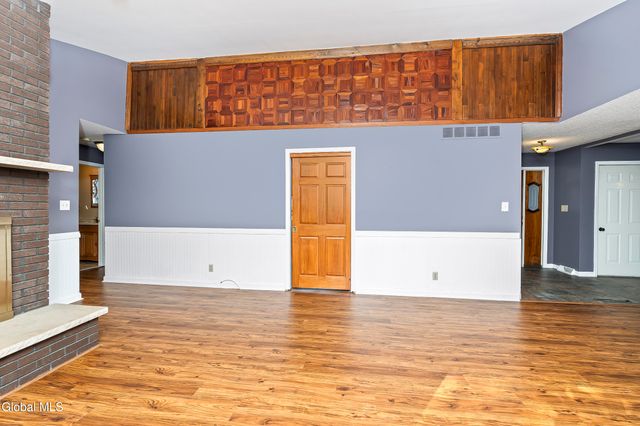 722 Feura Bush Road, Bethlehem, NY 12054