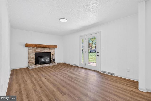 4426 CEDARWOOD DR, York, PA 17402