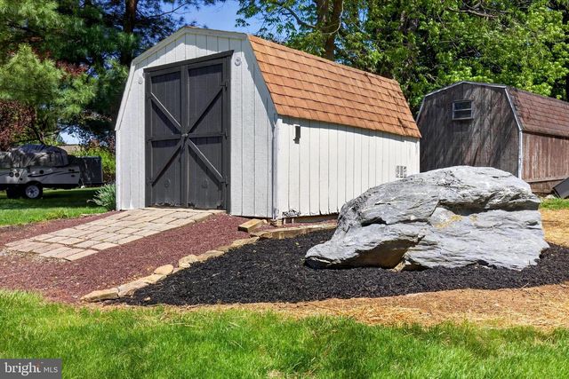 4426 CEDARWOOD DR, York, PA 17402