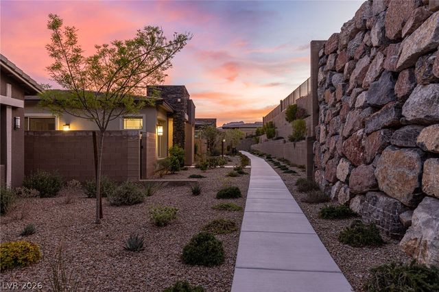 933 Belleforte Lane, Las Vegas, NV 89138