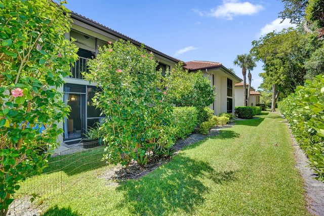 5201 W Club Circle 103, Boca Raton, FL 33431
