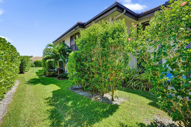 5201 W Club Circle 103, Boca Raton, FL 33431
