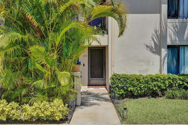 5201 W Club Circle 103, Boca Raton, FL 33431