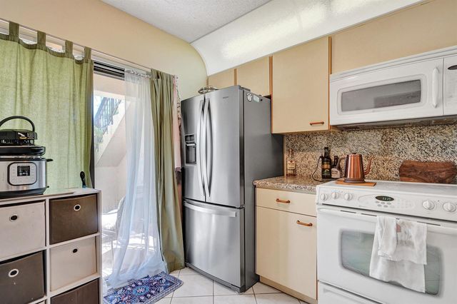 5201 W Club Circle 103, Boca Raton, FL 33431