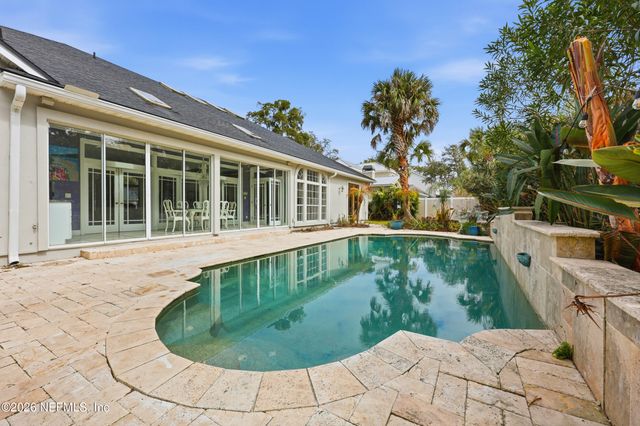 40 TALLWOOD Road, Jacksonville Beach, FL 32250