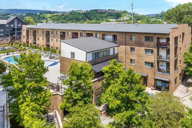 200 Manufacturers Road Apt 629, Chattanooga, TN 37405