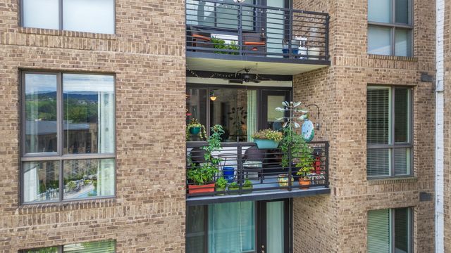 200 Manufacturers Road Apt 629, Chattanooga, TN 37405