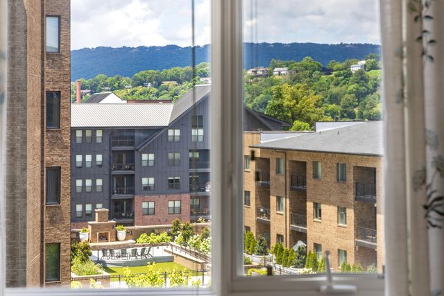 200 Manufacturers Road Apt 629, Chattanooga, TN 37405