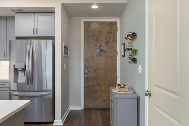 200 Manufacturers Road Apt 629, Chattanooga, TN 37405