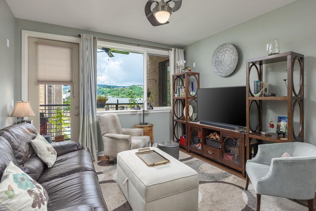 200 Manufacturers Road Apt 629, Chattanooga, TN 37405