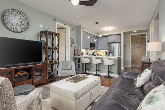 200 Manufacturers Road Apt 629, Chattanooga, TN 37405