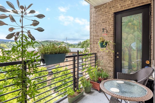 200 Manufacturers Road Apt 629, Chattanooga, TN 37405