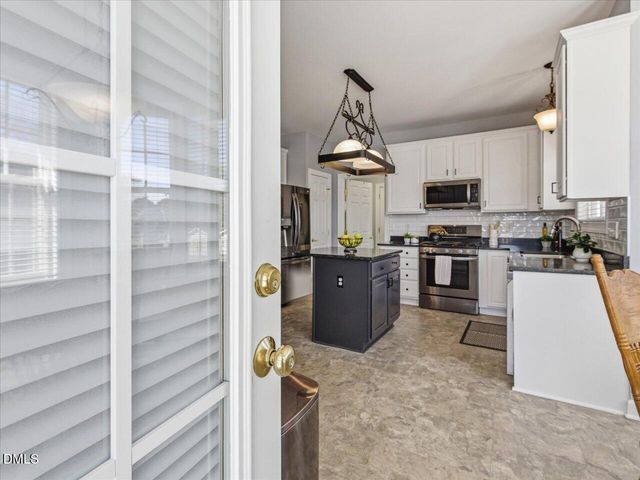 2044 Rosebriar Lane, Fuquay Varina, NC 27526