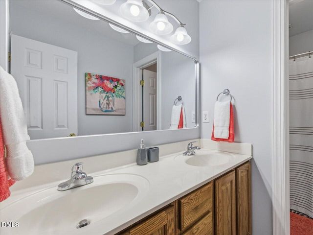 2044 Rosebriar Lane, Fuquay Varina, NC 27526