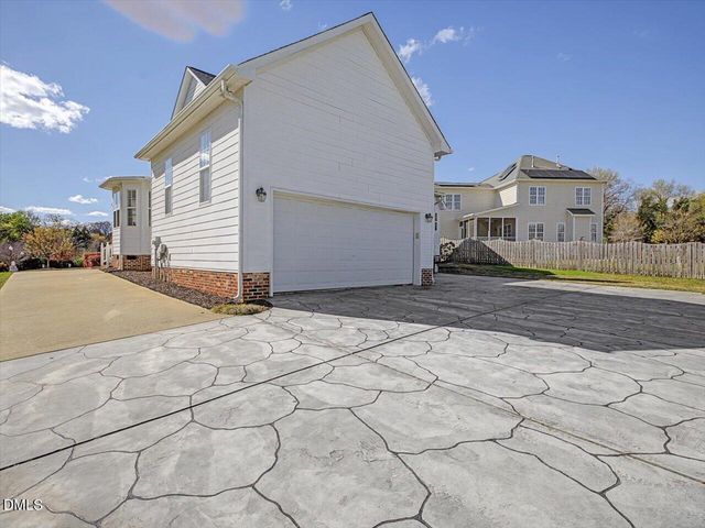 2044 Rosebriar Lane, Fuquay Varina, NC 27526