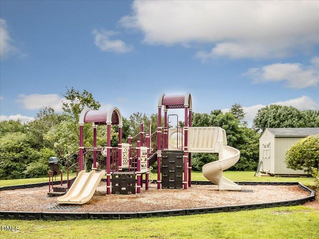 2044 Rosebriar Lane, Fuquay Varina, NC 27526