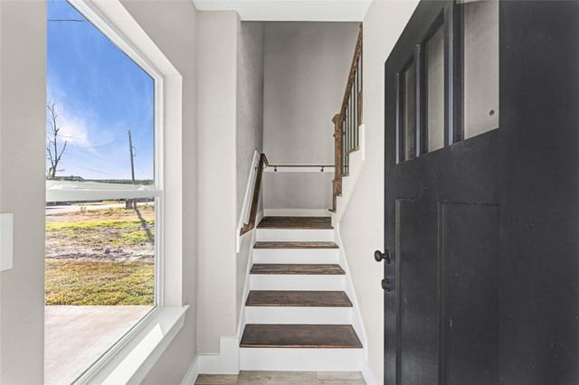 8221 Flaxman St, Houston, TX 77029