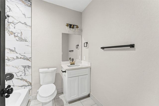 8221 Flaxman St, Houston, TX 77029