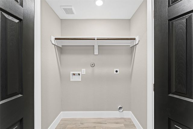 8221 Flaxman St, Houston, TX 77029