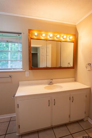 209 Miles St, Longview, TX 75605