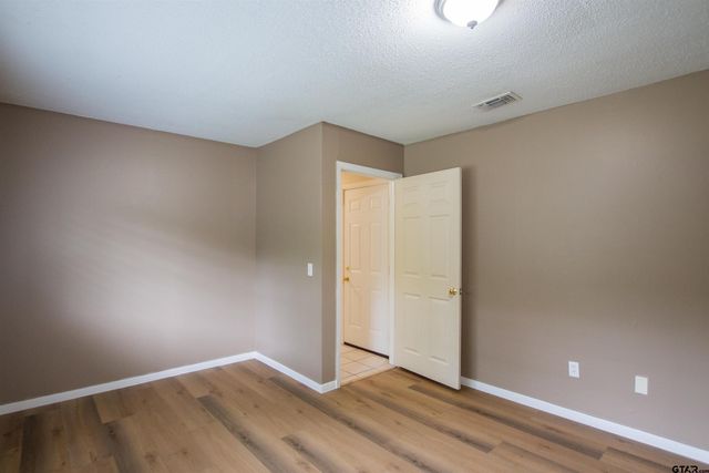 209 Miles St, Longview, TX 75605