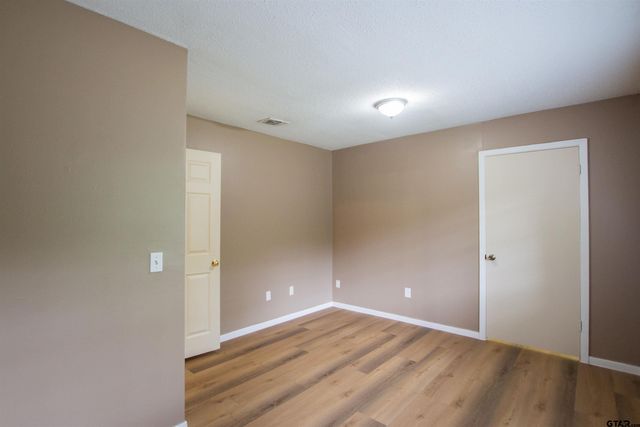 209 Miles St, Longview, TX 75605