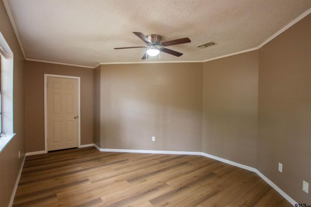 209 Miles St, Longview, TX 75605
