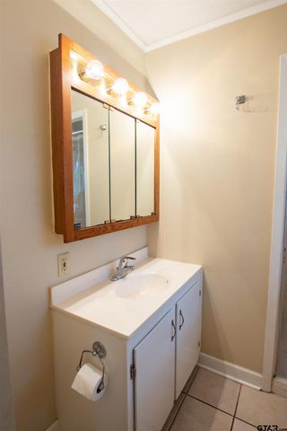 209 Miles St, Longview, TX 75605